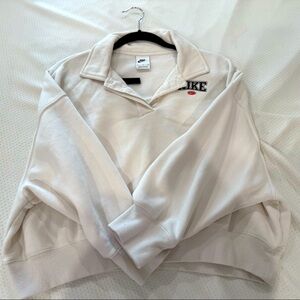 Nike Women’s Cropped sweatshirt